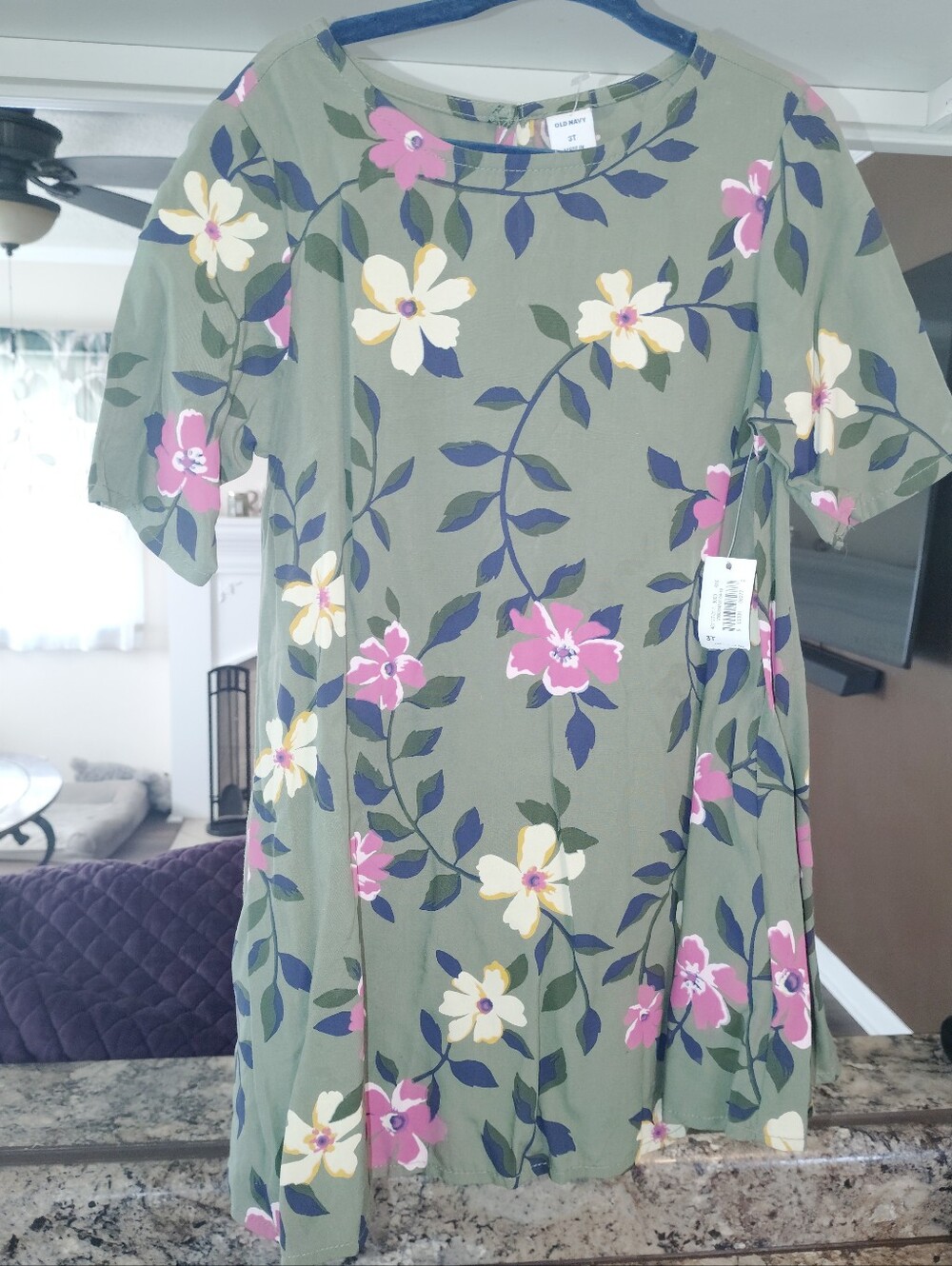 Girls Nwt Kids Floral Swing Dress in Olive Green